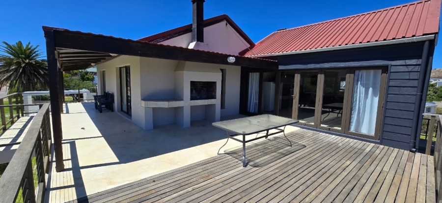 To Let 3 Bedroom Property for Rent in Pringle Bay Western Cape